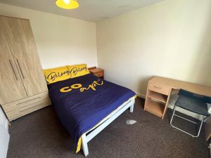 Bedroom- click for photo gallery